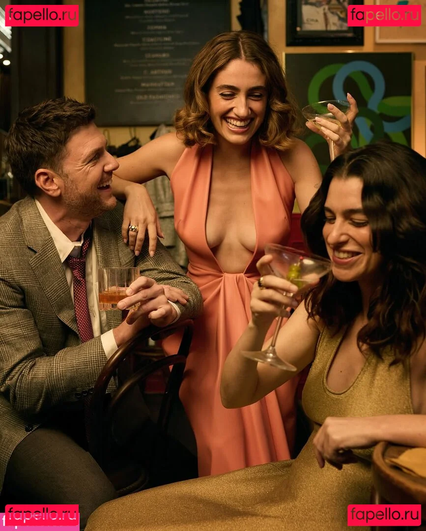 Rachel Anne Sennott Onlyfans Photo Gallery 