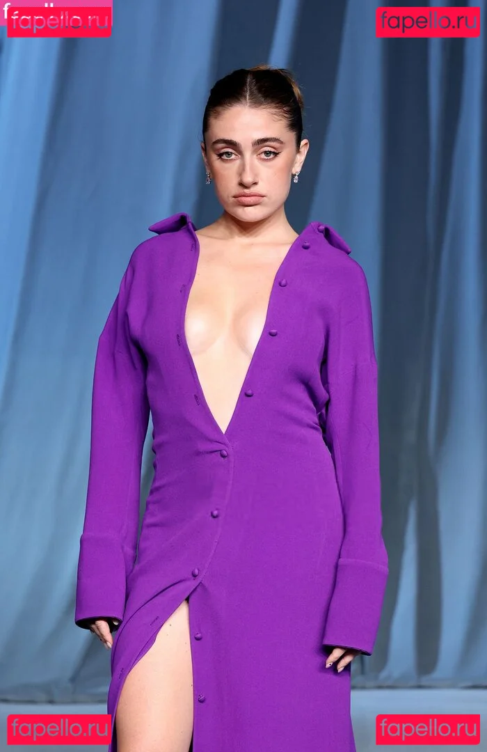 Rachel Anne Sennott Onlyfans Photo Gallery 