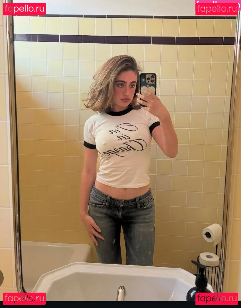 Rachel Anne Sennott Onlyfans Photo Gallery 