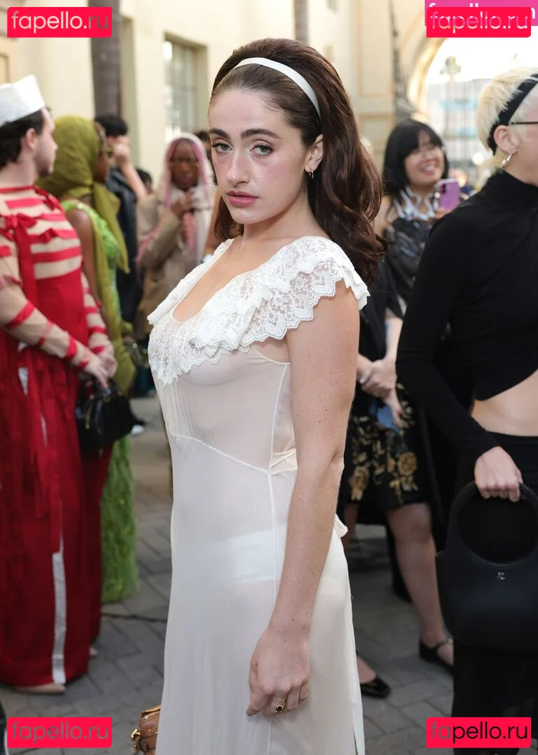 Rachel Anne Sennott Onlyfans Photo Gallery 