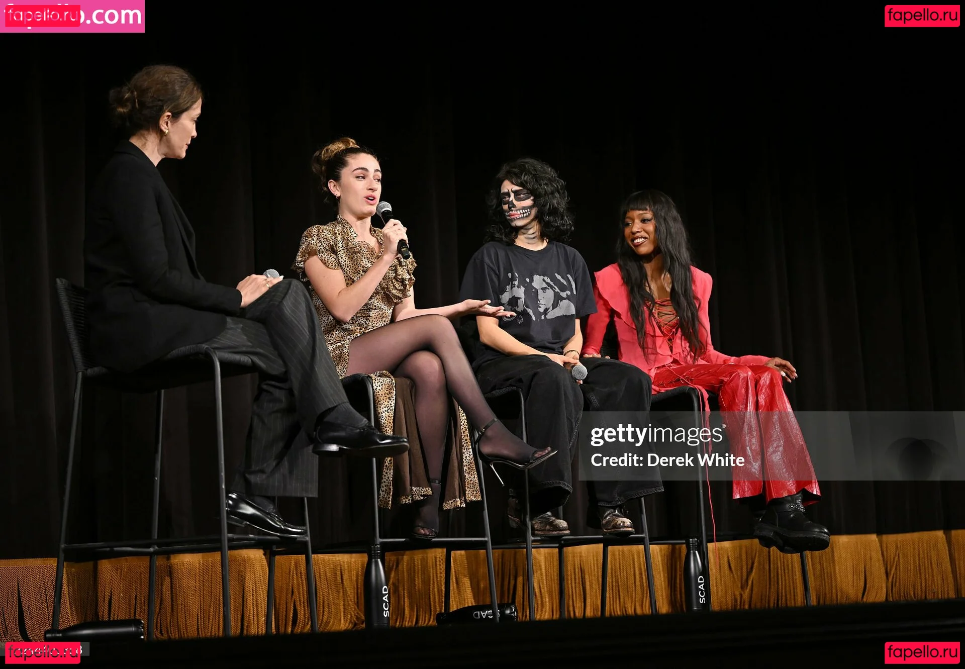 Rachel Anne Sennott Onlyfans Photo Gallery 