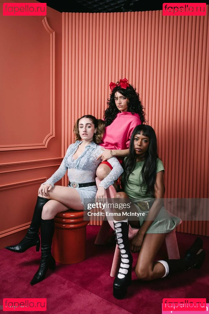 Rachel Anne Sennott Onlyfans Photo Gallery 