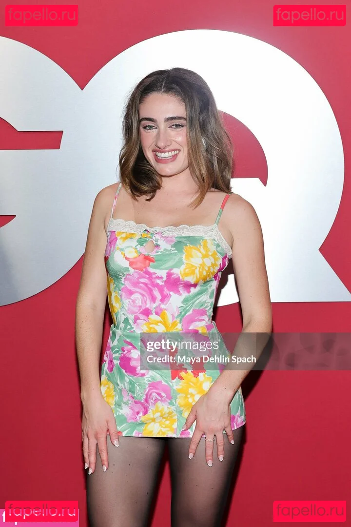 Rachel Anne Sennott Onlyfans Photo Gallery 