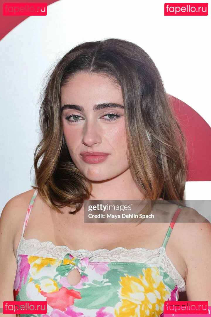 Rachel Anne Sennott Onlyfans Photo Gallery 