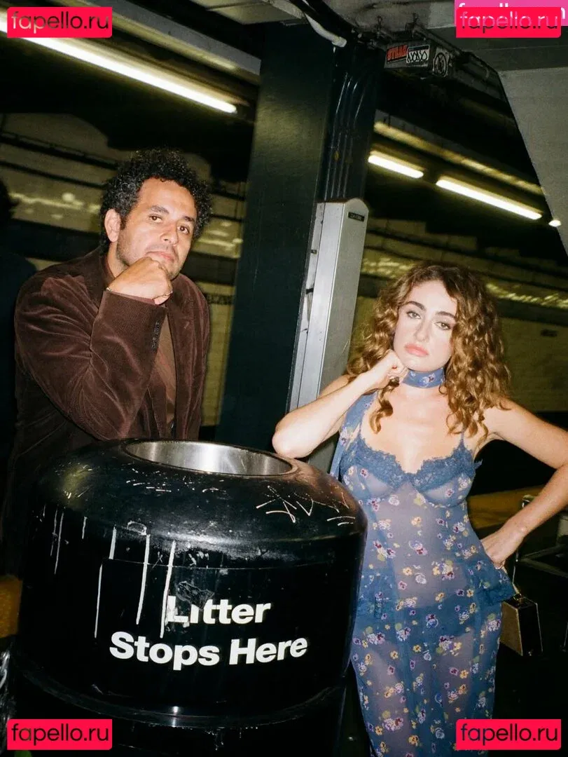 Rachel Anne Sennott Onlyfans Photo Gallery 