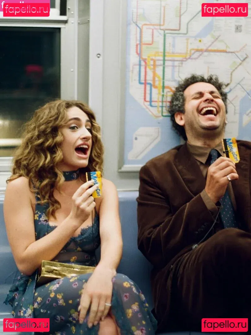 Rachel Anne Sennott Onlyfans Photo Gallery 