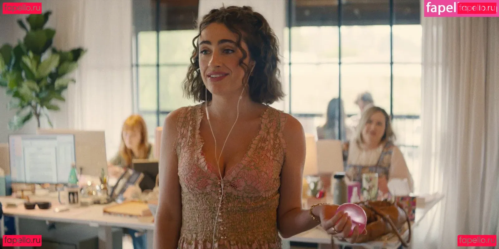 Rachel Anne Sennott Onlyfans Photo Gallery 