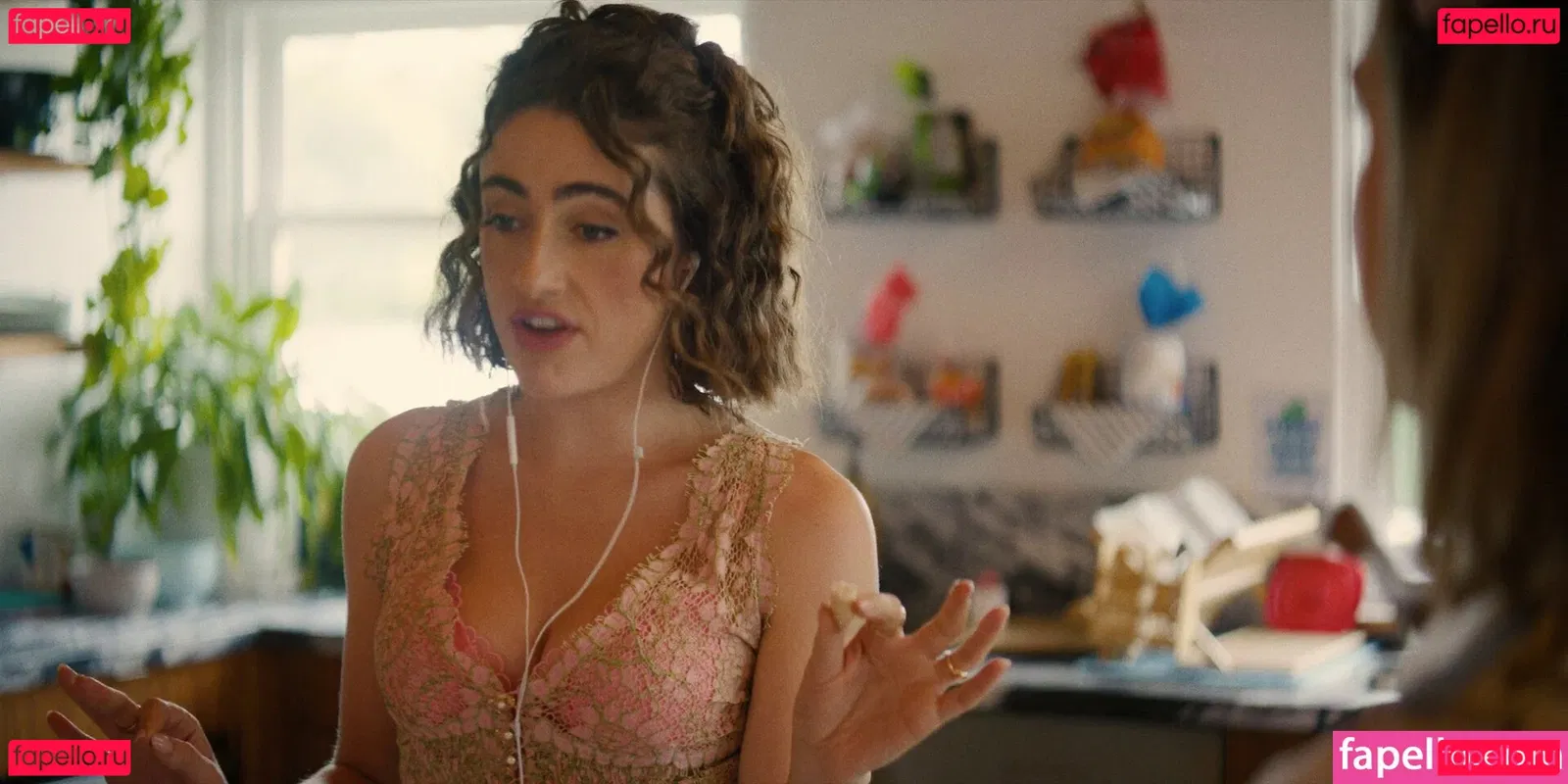 Rachel Anne Sennott Onlyfans Photo Gallery 