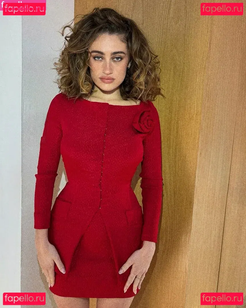 Rachel Anne Sennott Onlyfans Photo Gallery 