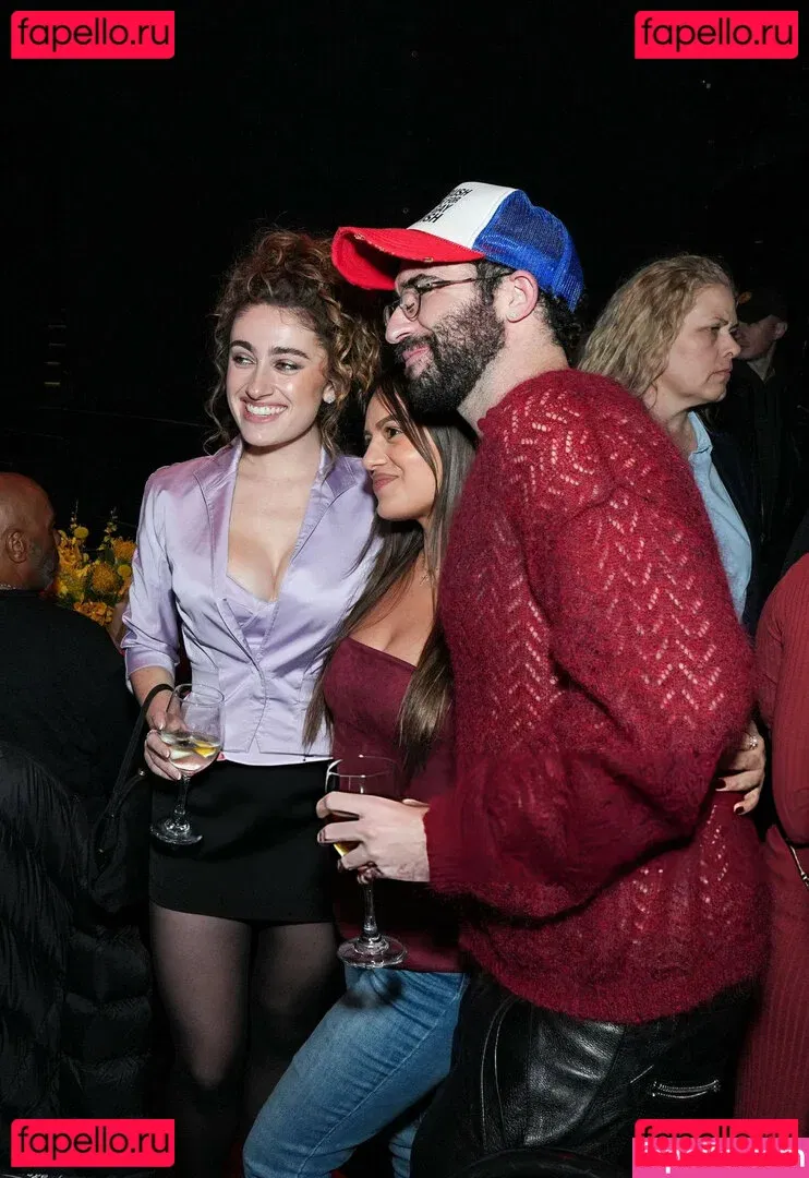 Rachel Anne Sennott Onlyfans Photo Gallery 