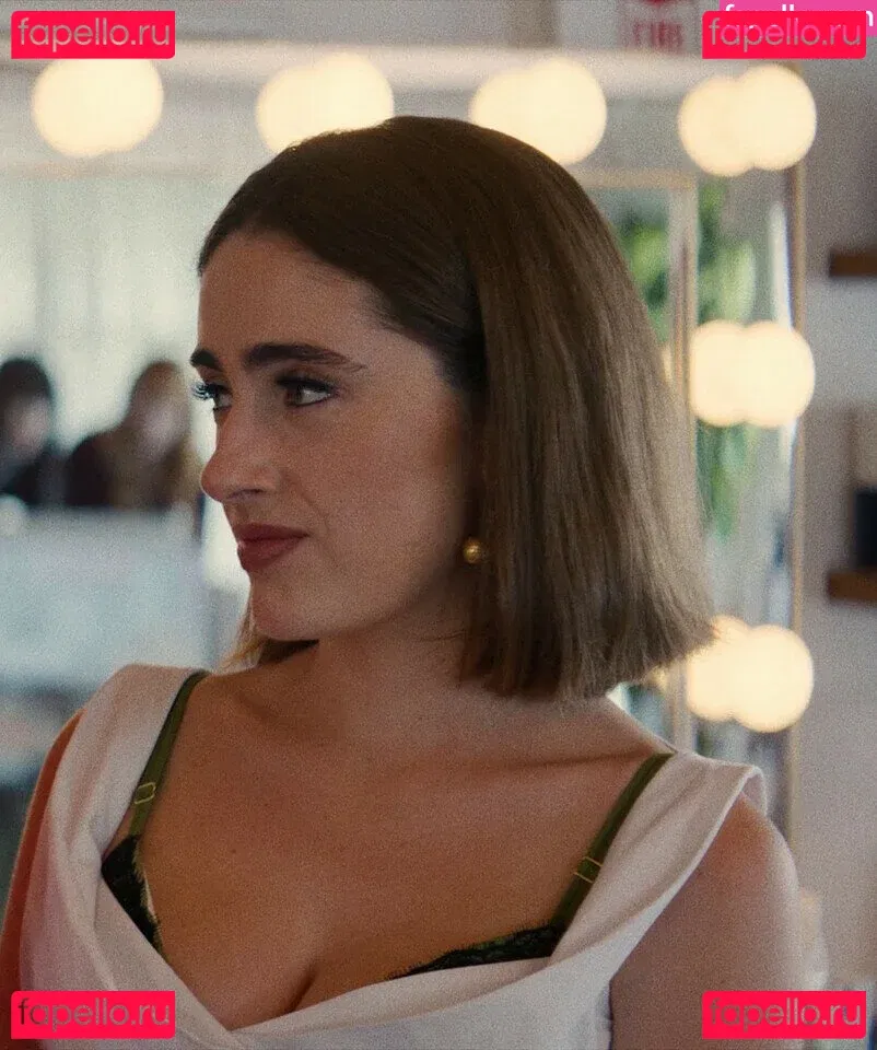 Rachel Anne Sennott Onlyfans Photo Gallery 