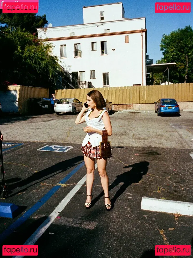 Rachel Anne Sennott Onlyfans Photo Gallery 