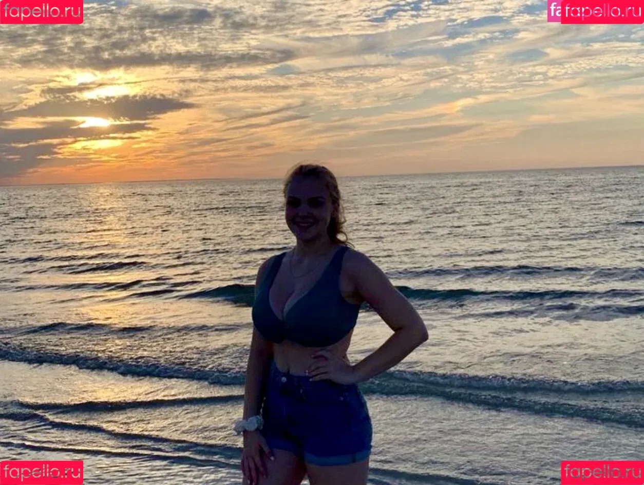 Emily Littles Onlyfans Photo Gallery 
