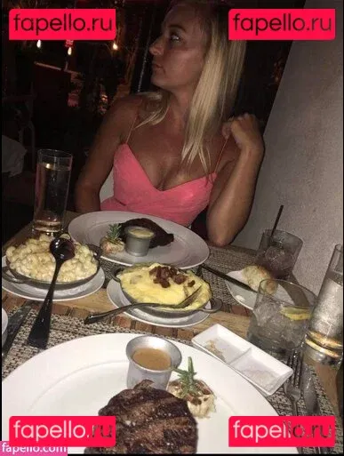 Chelsea Kreiner Onlyfans Photo Gallery 