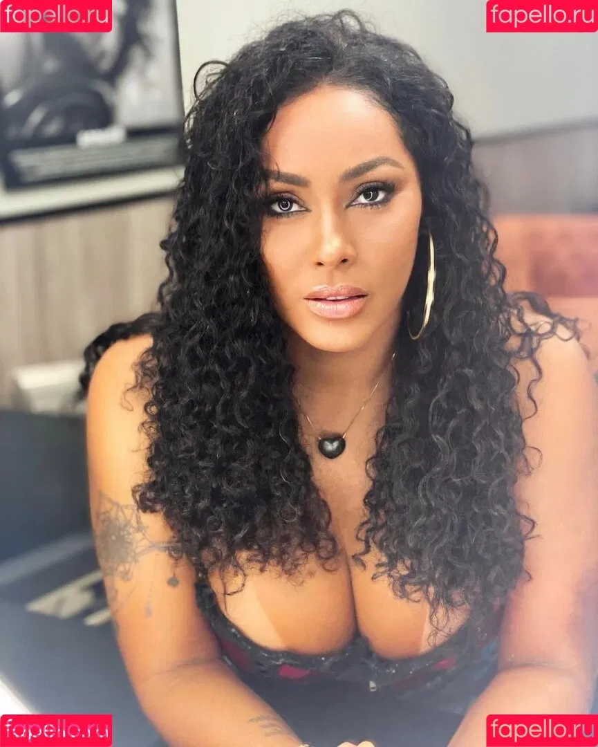 Rosiane Pinheiro Onlyfans Photo Gallery 