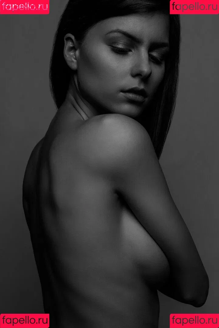 Muriel Melinda Onlyfans Photo Gallery 