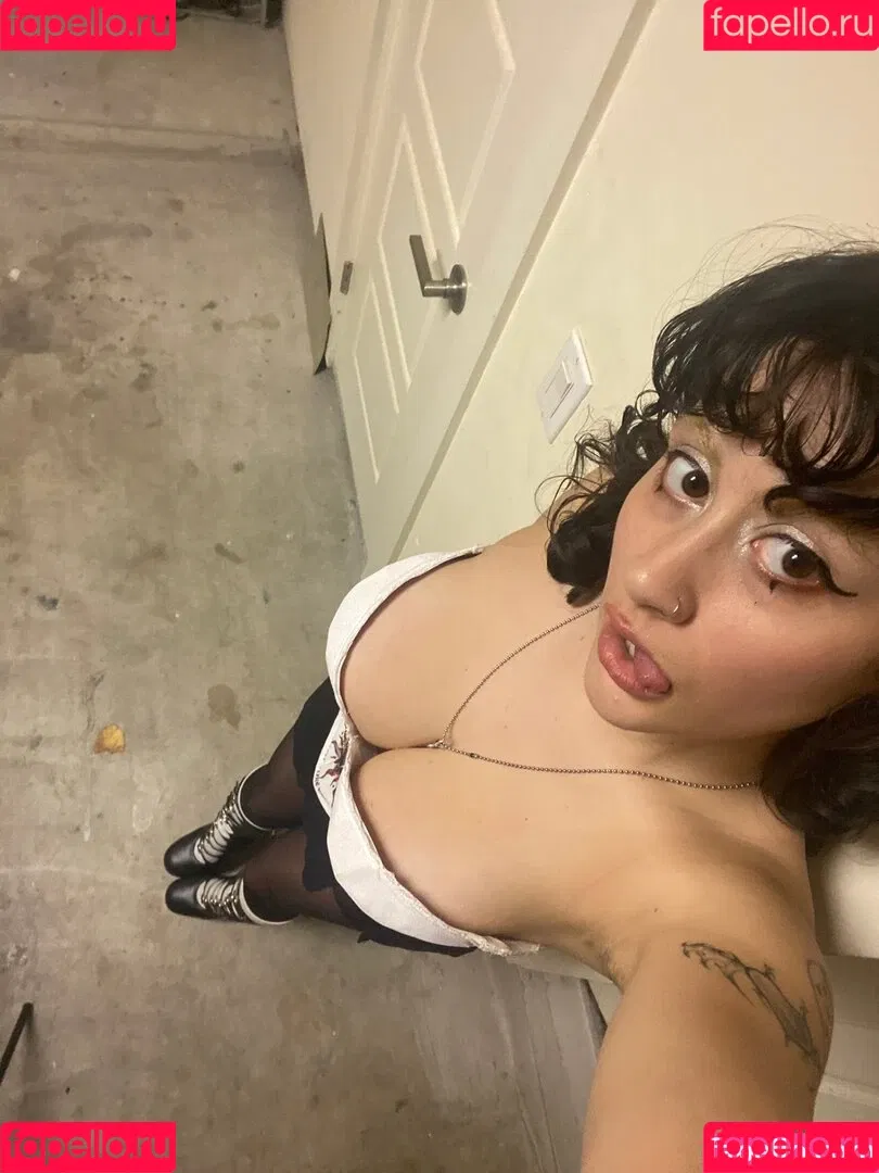Oatmilkmommy Onlyfans Photo Gallery 