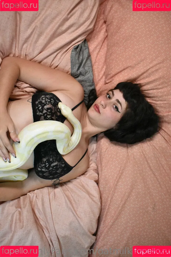 Oatmilkmommy Onlyfans Photo Gallery 