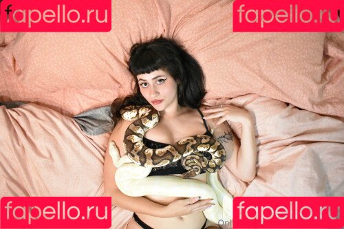 Oatmilkmommy Onlyfans Photo Gallery 