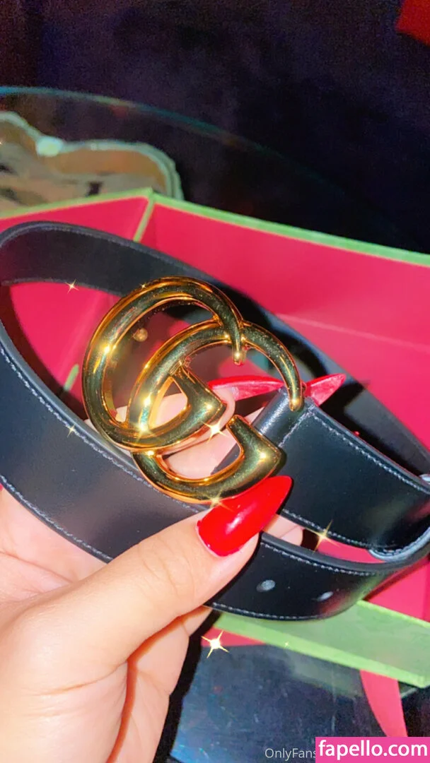 ohmyfkinyea Onlyfans Photo Gallery 