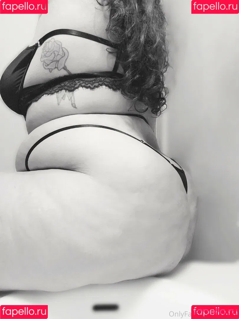atzula Onlyfans Photo Gallery 