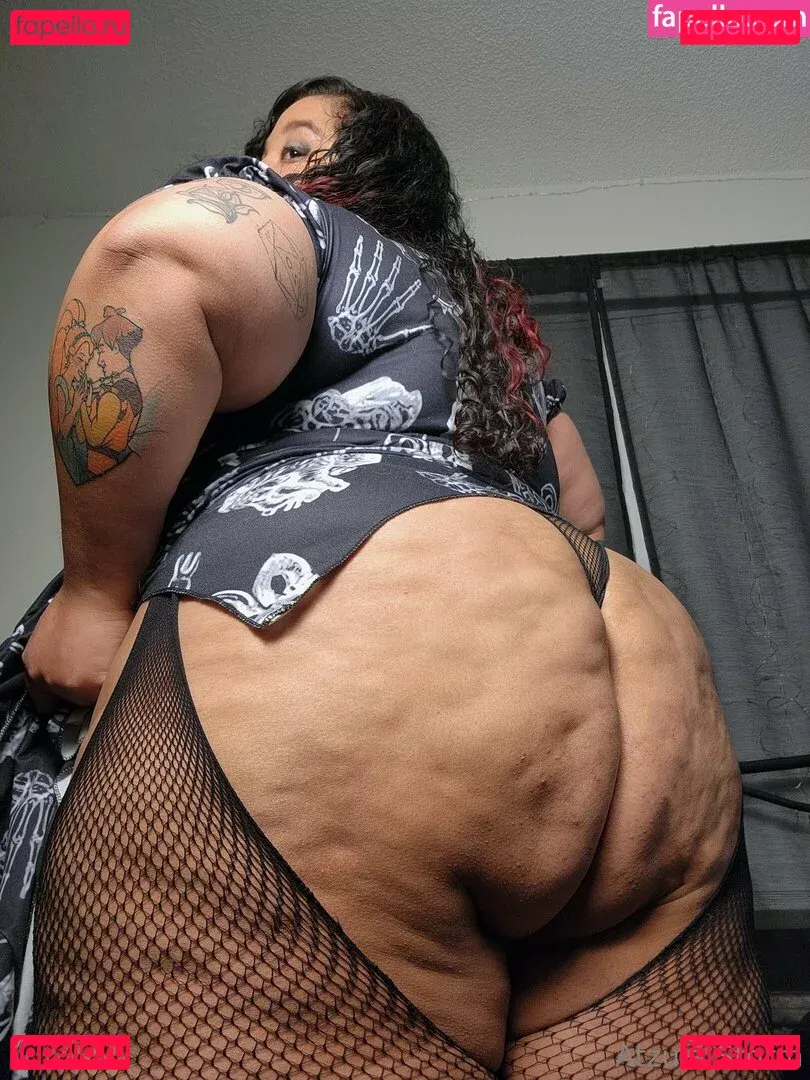 atzula Onlyfans Photo Gallery 