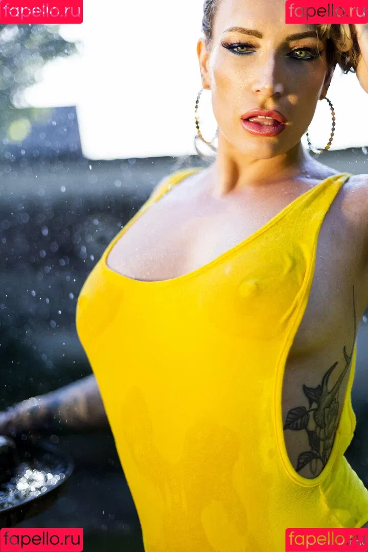 ava_austen Onlyfans Photo Gallery 