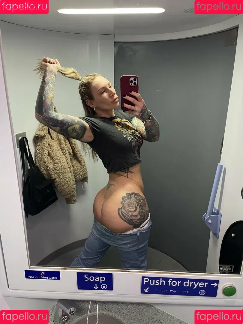 ava_austen Onlyfans Photo Gallery 