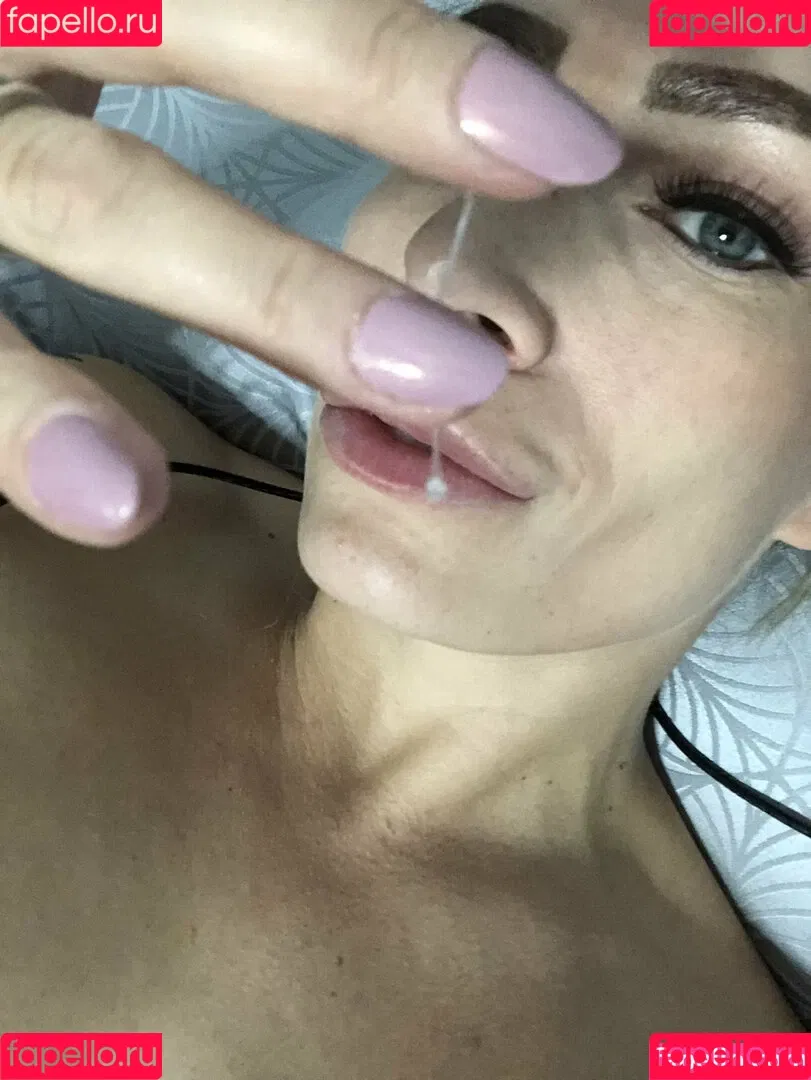 ava_austen Onlyfans Photo Gallery 