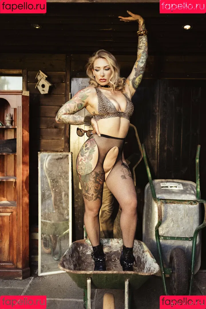 ava_austen Onlyfans Photo Gallery 