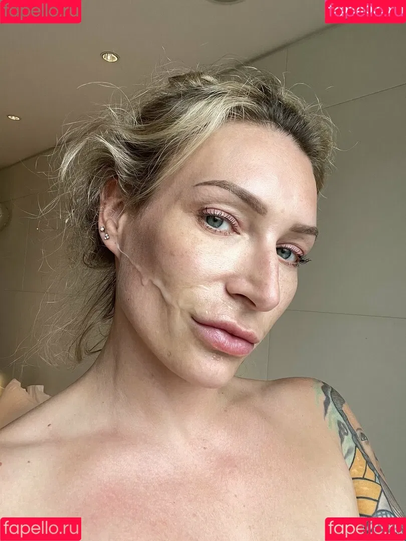 ava_austen Onlyfans Photo Gallery 