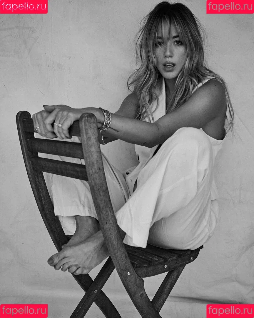 Chloe Bennet Onlyfans Photo Gallery 