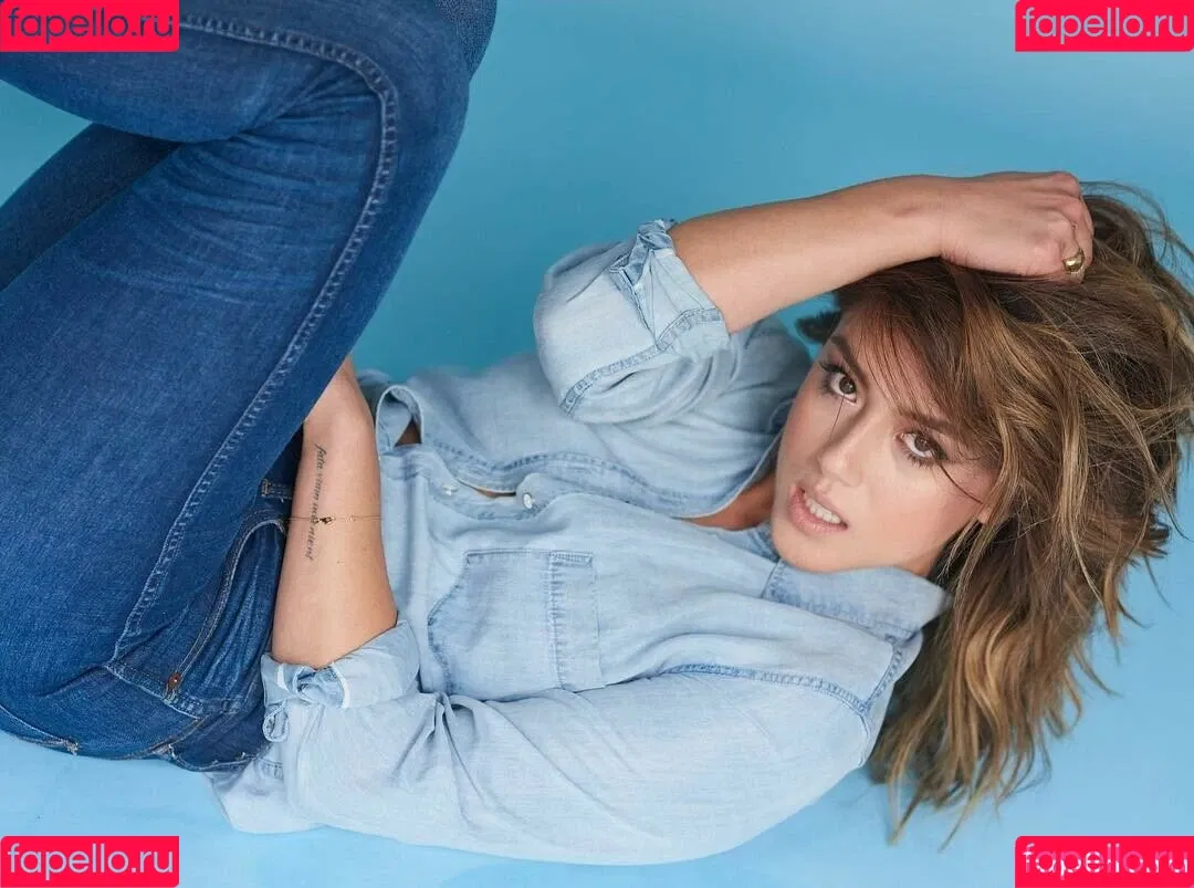 Chloe Bennet Onlyfans Photo Gallery 