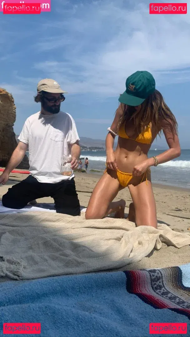 Chloe Bennet Onlyfans Photo Gallery 