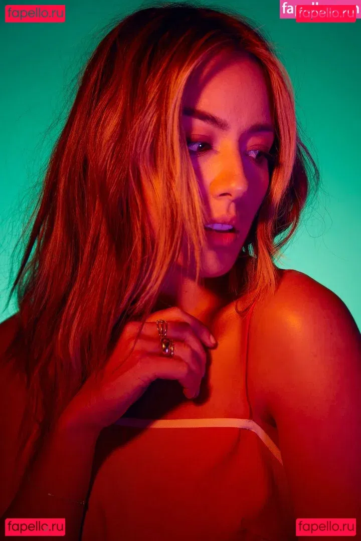 Chloe Bennet Onlyfans Photo Gallery 