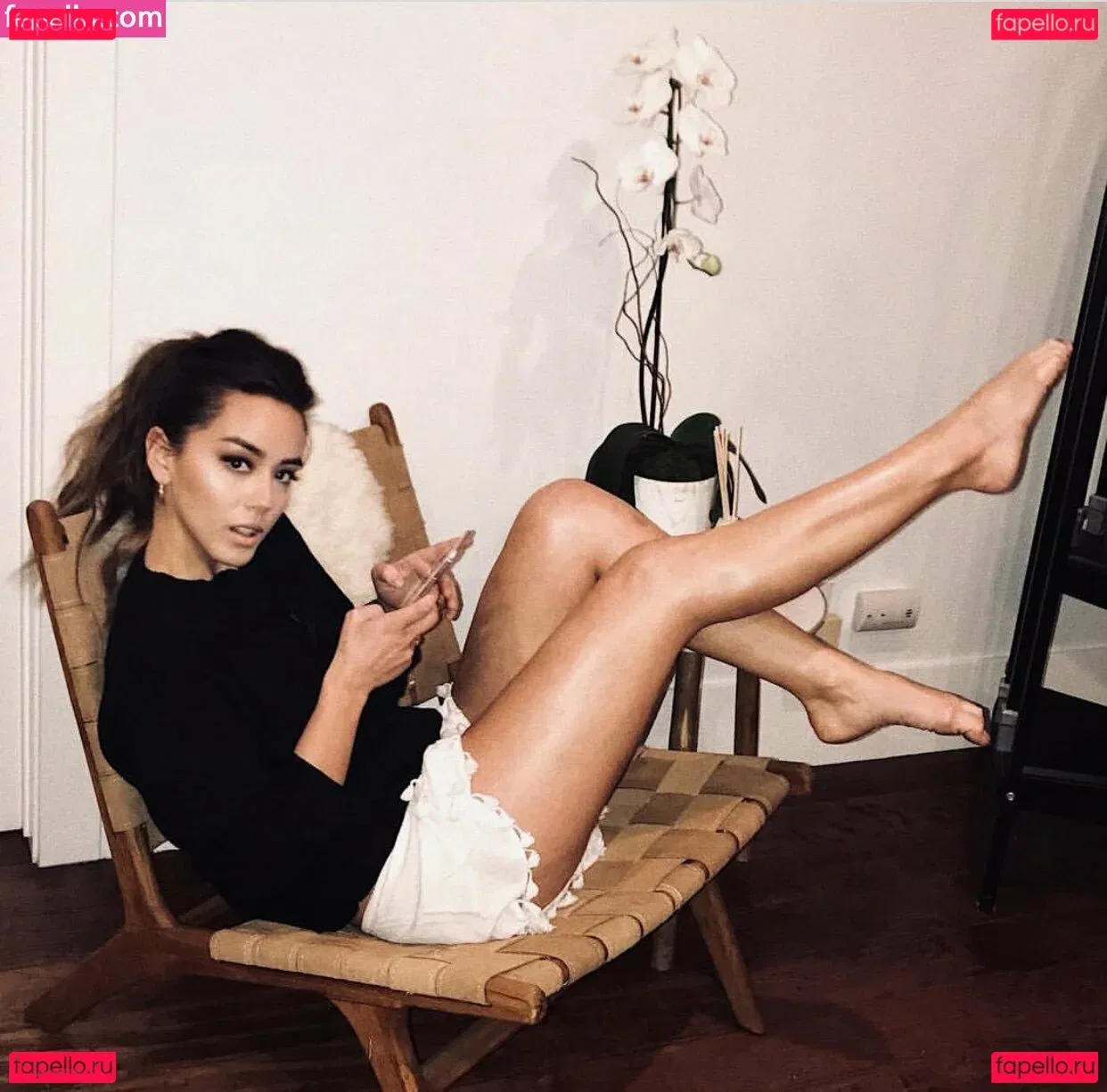 Chloe Bennet Onlyfans Photo Gallery 