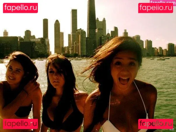 Chloe Bennet Onlyfans Photo Gallery 