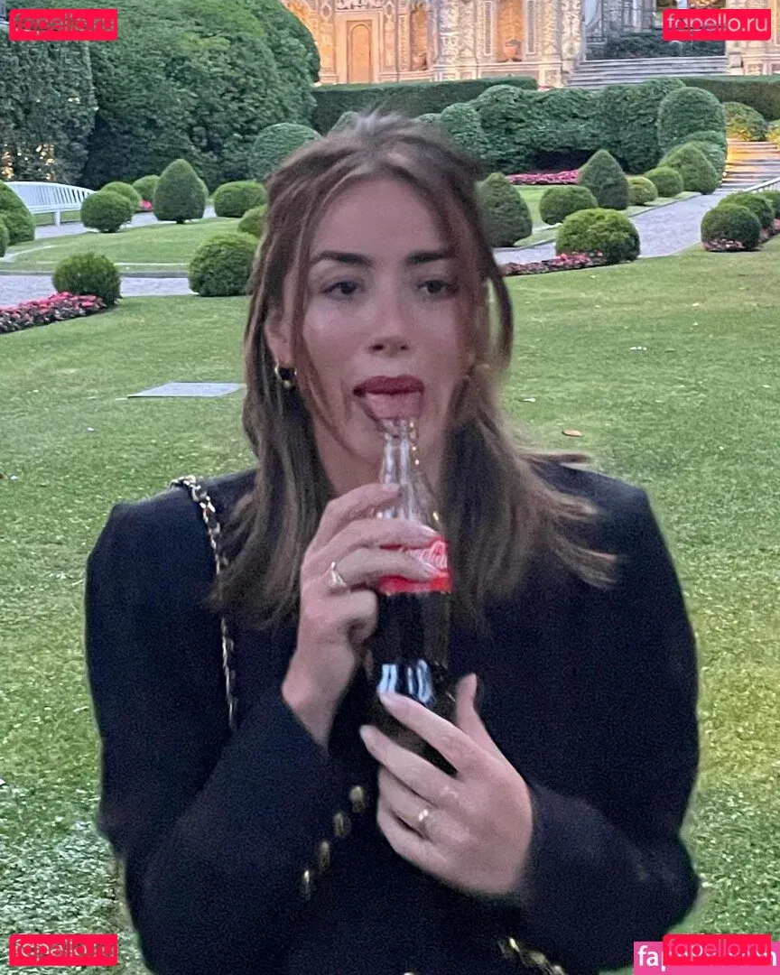 Chloe Bennet Onlyfans Photo Gallery 