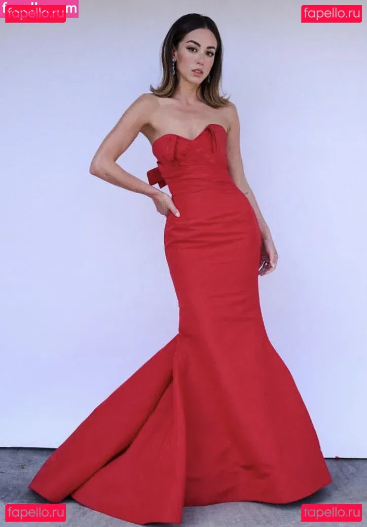 Chloe Bennet Onlyfans Photo Gallery 