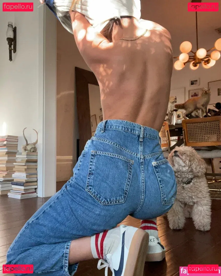 Chloe Bennet Onlyfans Photo Gallery 