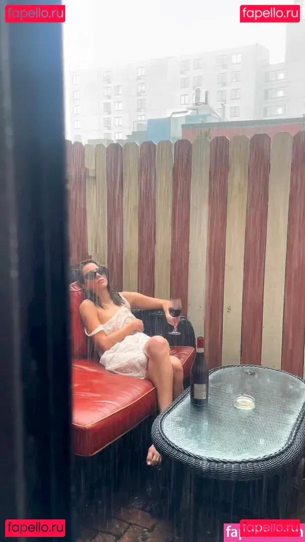 Chloe Bennet Onlyfans Photo Gallery 