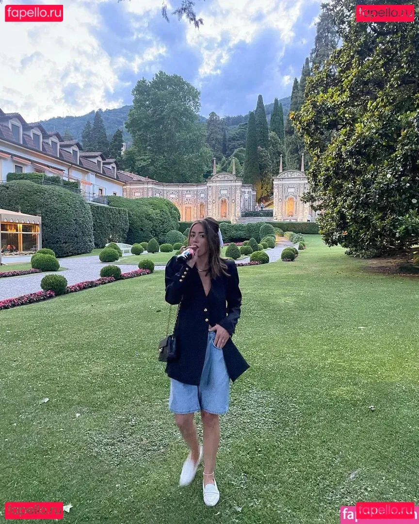 Chloe Bennet Onlyfans Photo Gallery 