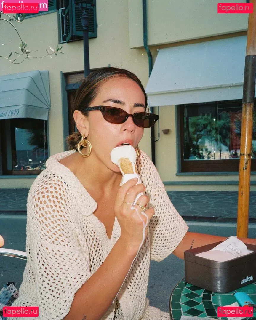 Chloe Bennet Onlyfans Photo Gallery 