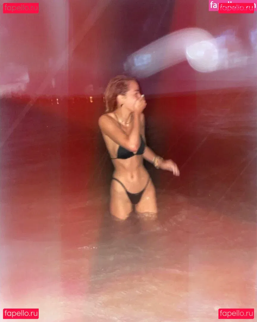 Chloe Bennet Onlyfans Photo Gallery 