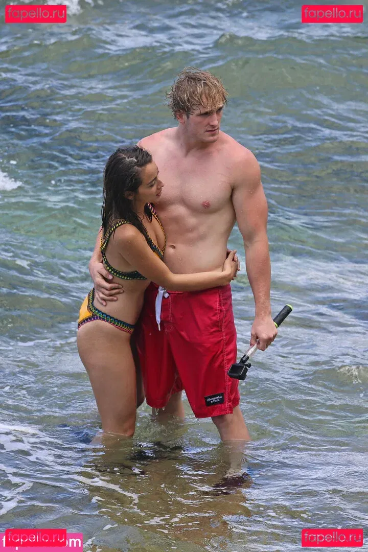 Chloe Bennet Onlyfans Photo Gallery 