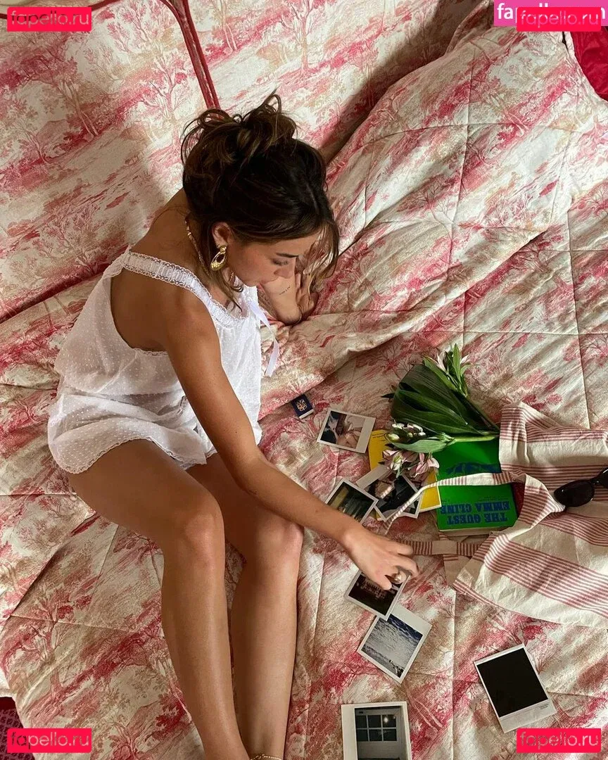 Chloe Bennet Onlyfans Photo Gallery 