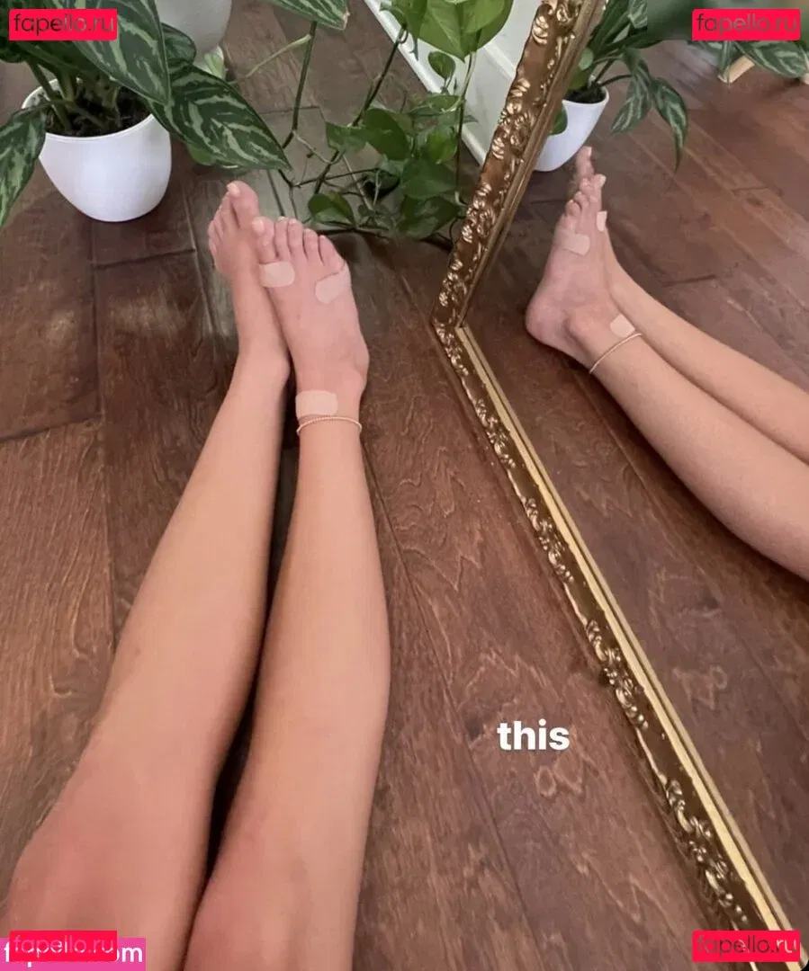 Chloe Bennet Onlyfans Photo Gallery 