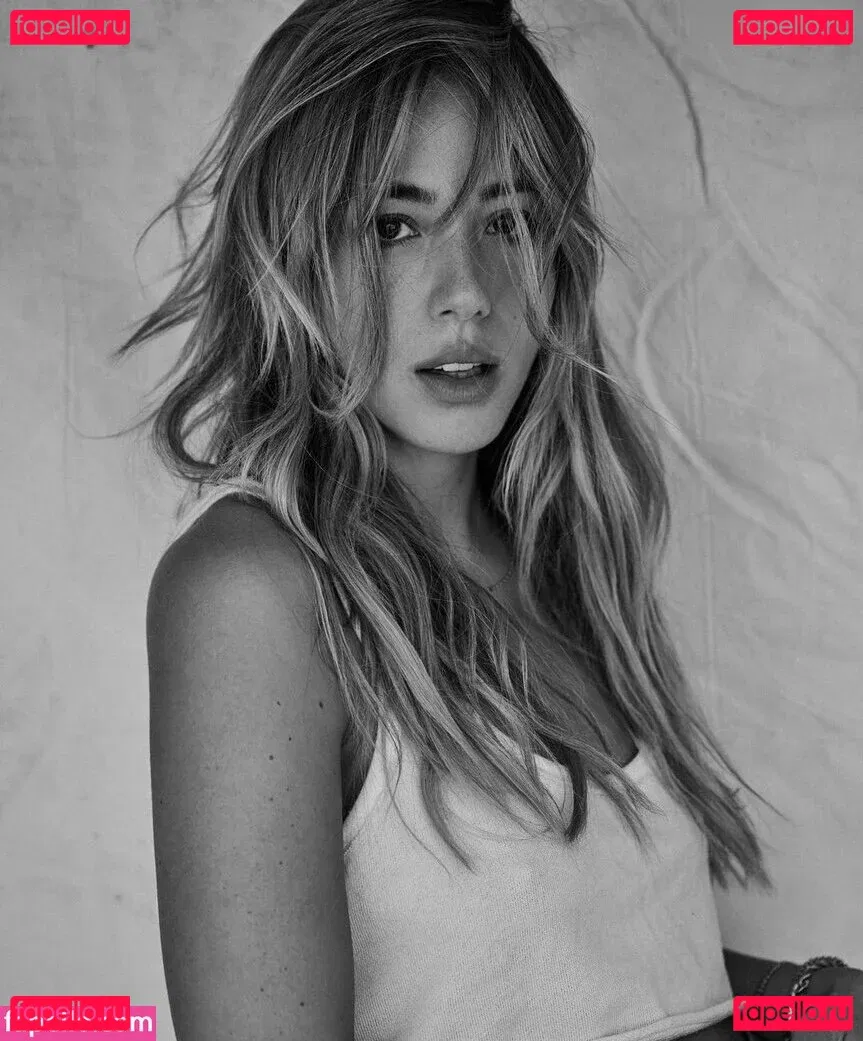 Chloe Bennet Onlyfans Photo Gallery 