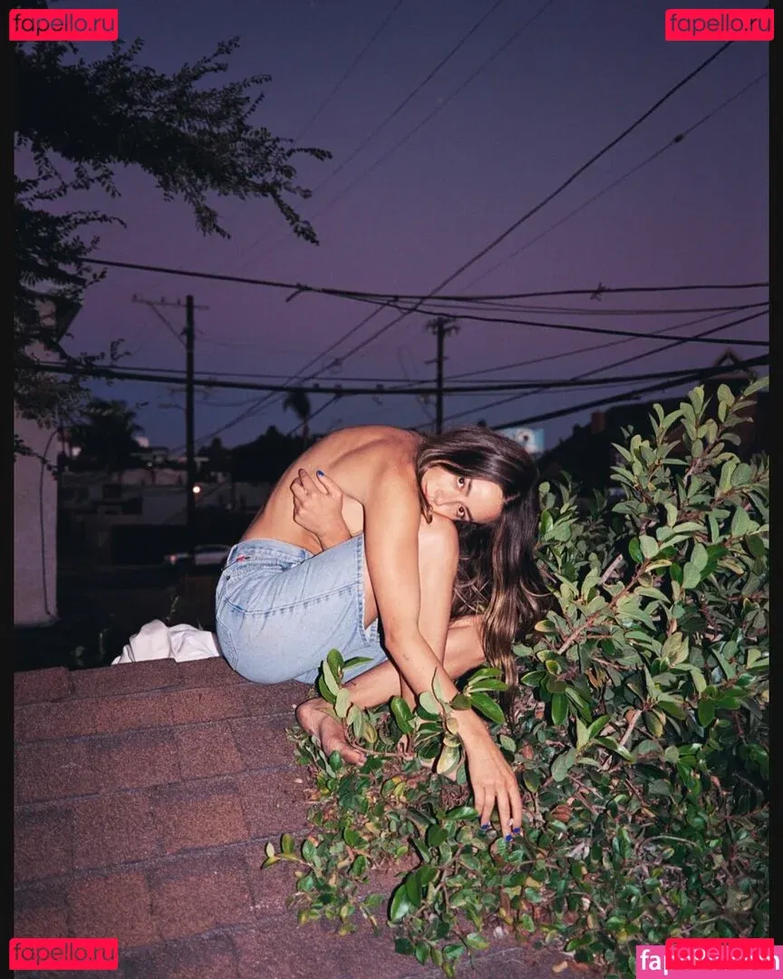 Chloe Bennet Onlyfans Photo Gallery 