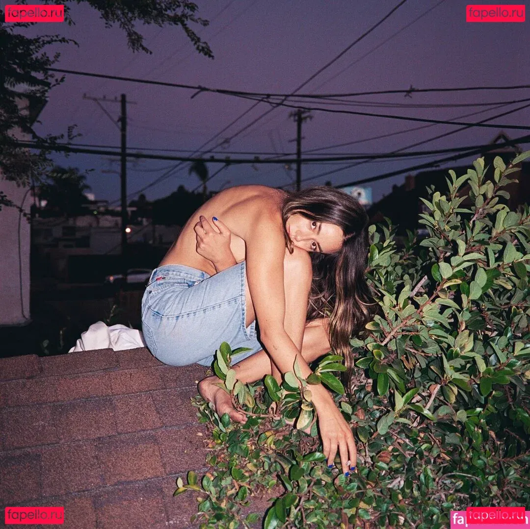 Chloe Bennet Onlyfans Photo Gallery 